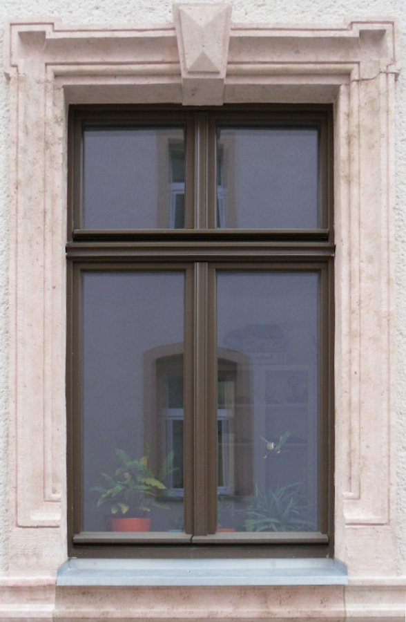 Fenster mit Profilierung und Oberlicht für Mehrfamilienhaus in Chemnitz